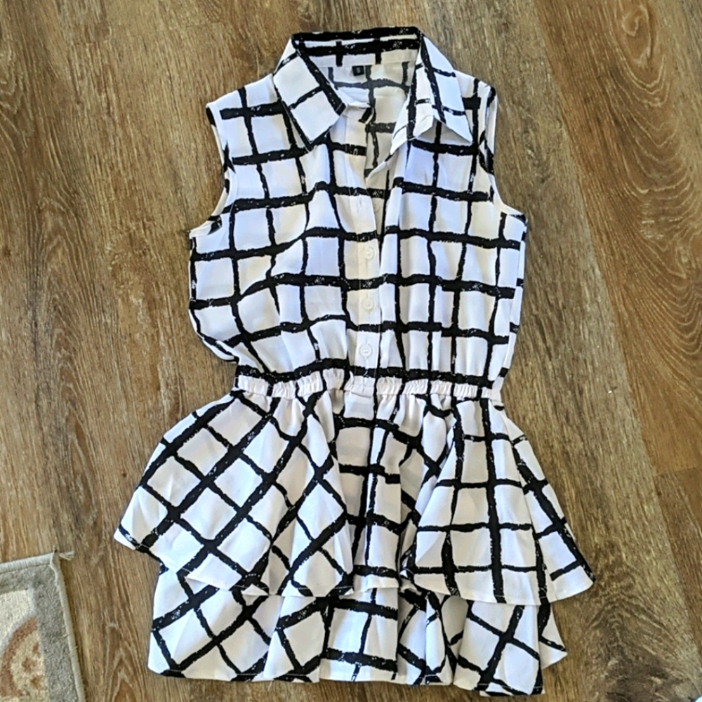 Black and white sleeveless top